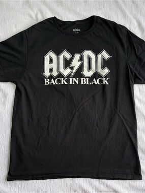 AC/DC Back In Black Concert Shirt Band Tee Men’s Size Large Classic Hard Rock